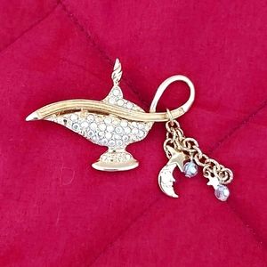 Kirk's Folly genie lamp pin brooch
